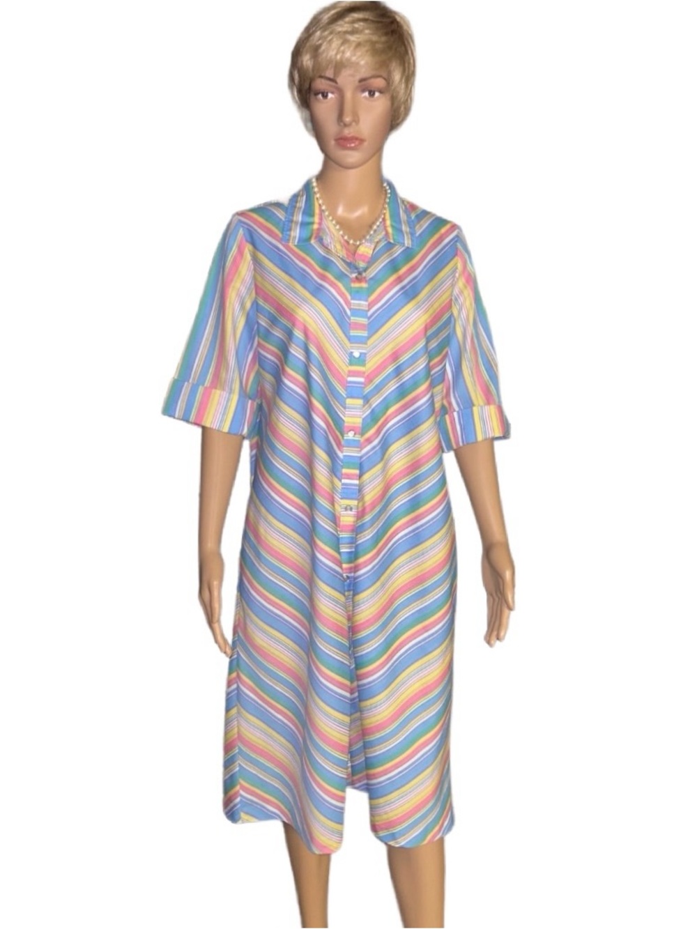 Models Coat ~ Women’s Medium ~ Vintage (70’s) ~ USA ~ Multi-Colors ~ Nightgown